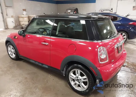2013 Mini Hardtop Cooper из США, поврежденный, VIN WMWSU3C51DT691112